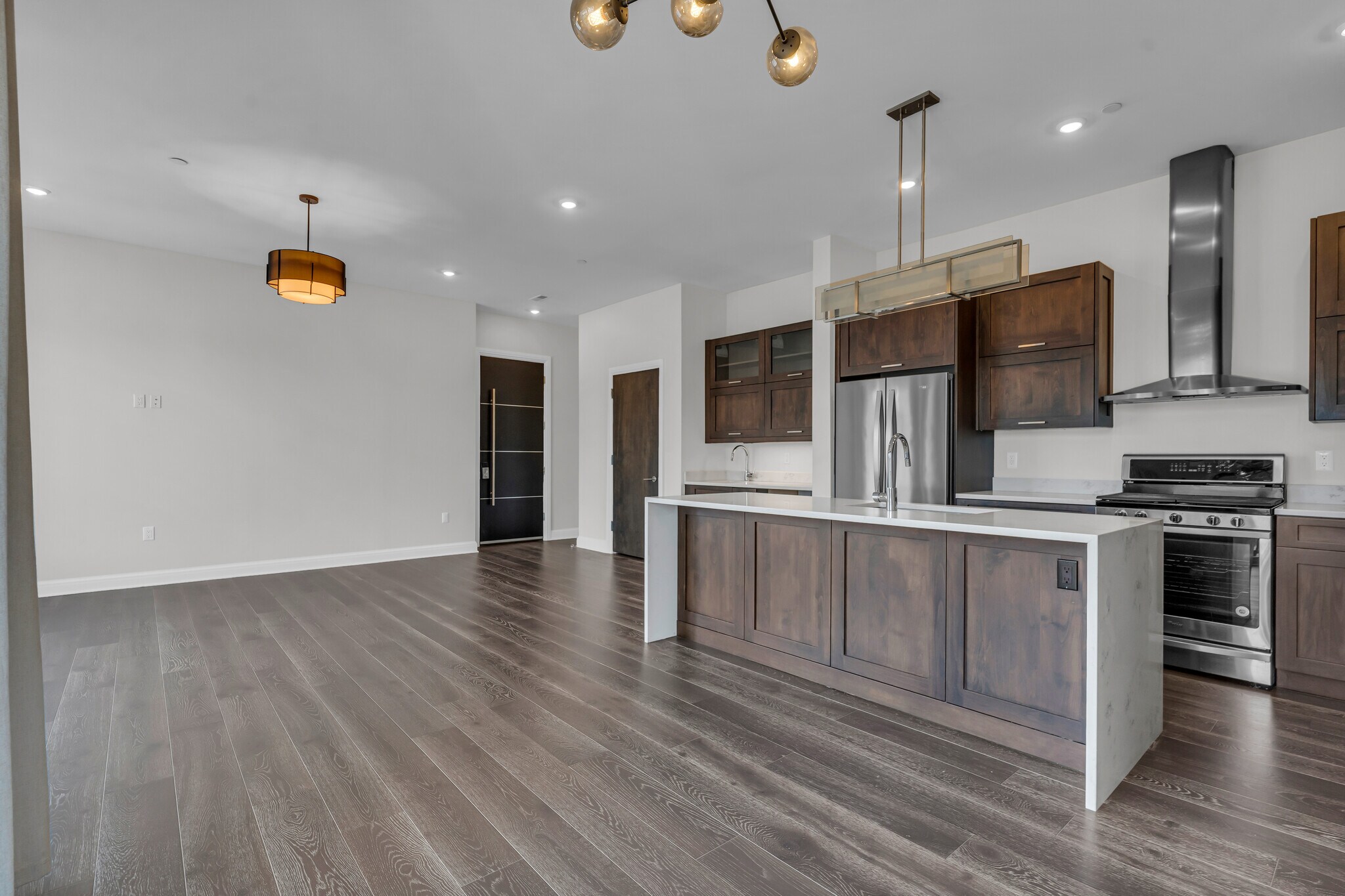 Building Photo - 438 Selden St