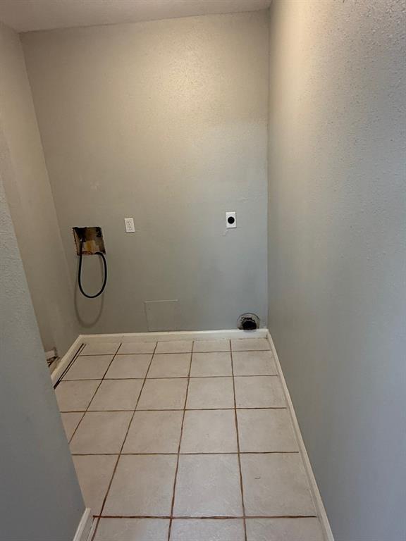 Building Photo - 2812 Forest Hills Dr