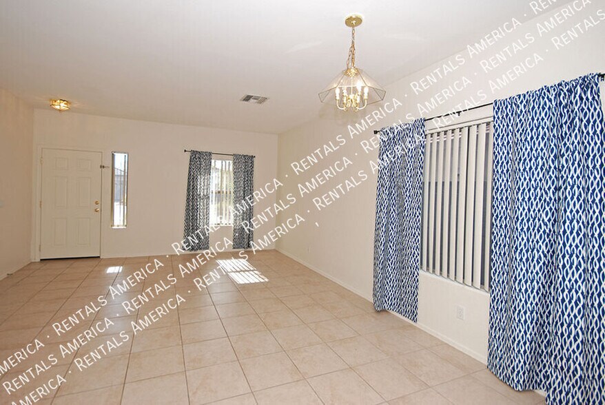 Building Photo - 4212 N 125th Ave