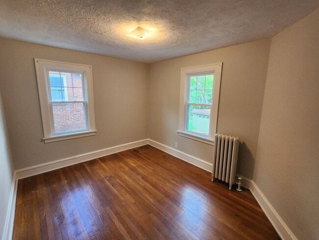 Building Photo - A Place You’ll Love to Call Home – Gorgeous 4-Bedroom Property!