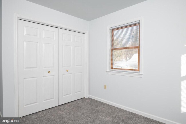 Building Photo - 1957 Lincoln Ave