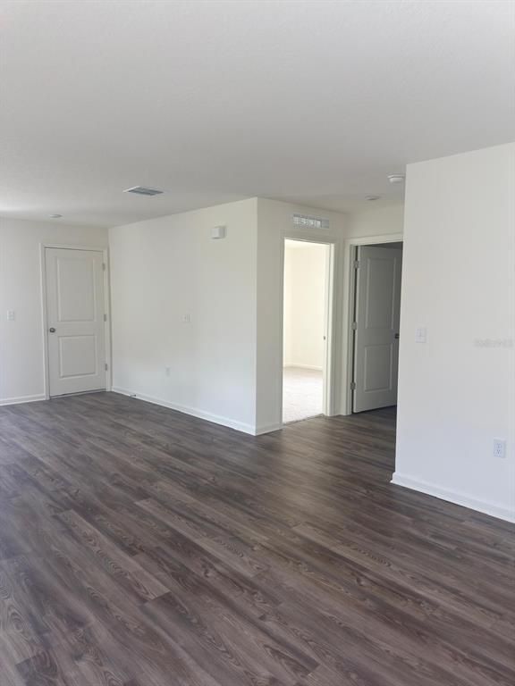 Building Photo - 993 Ambleside Dr