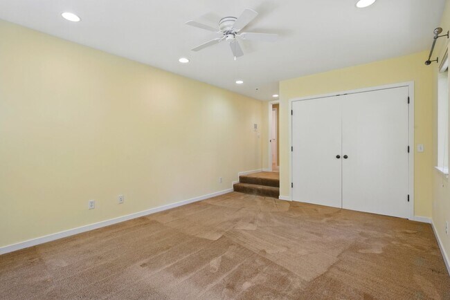 Building Photo - Gorgeous 4 bedroom home in Greenbrae with ...