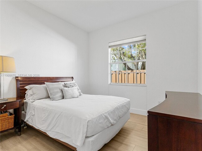 Building Photo - 11339 NW 71st St