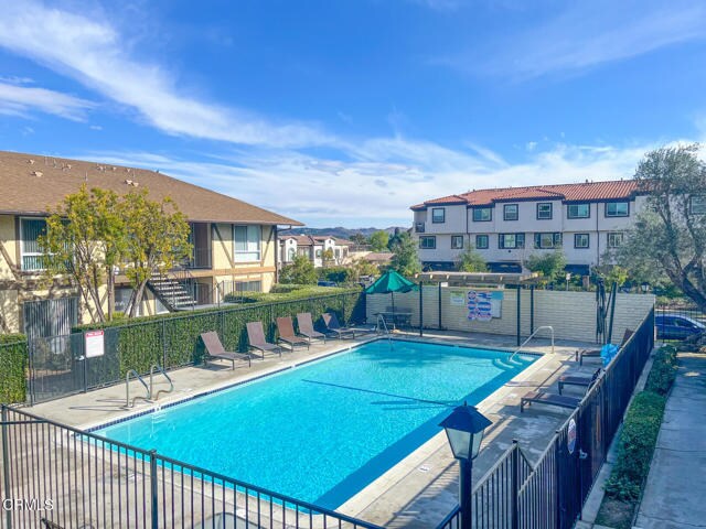 Building Photo - 951 Warwick Ave