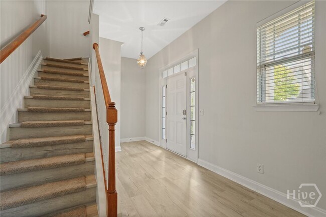 Building Photo - 243 Clearwater Cir