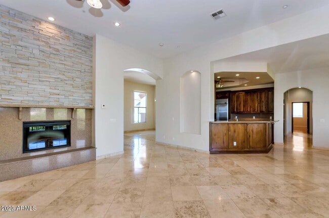 Building Photo - 15842 E Sunflower Dr