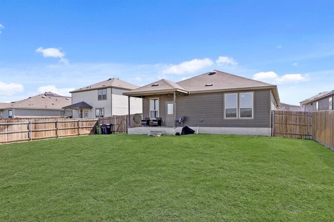 Building Photo - 240 Bedford Falls Ln