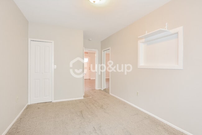 Building Photo - Fantastic 2bd/2.5ba home! Let yourself in!