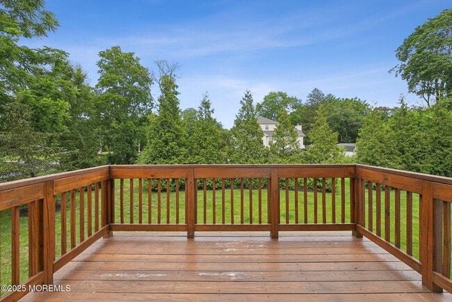 Building Photo - 102 Warbler Way