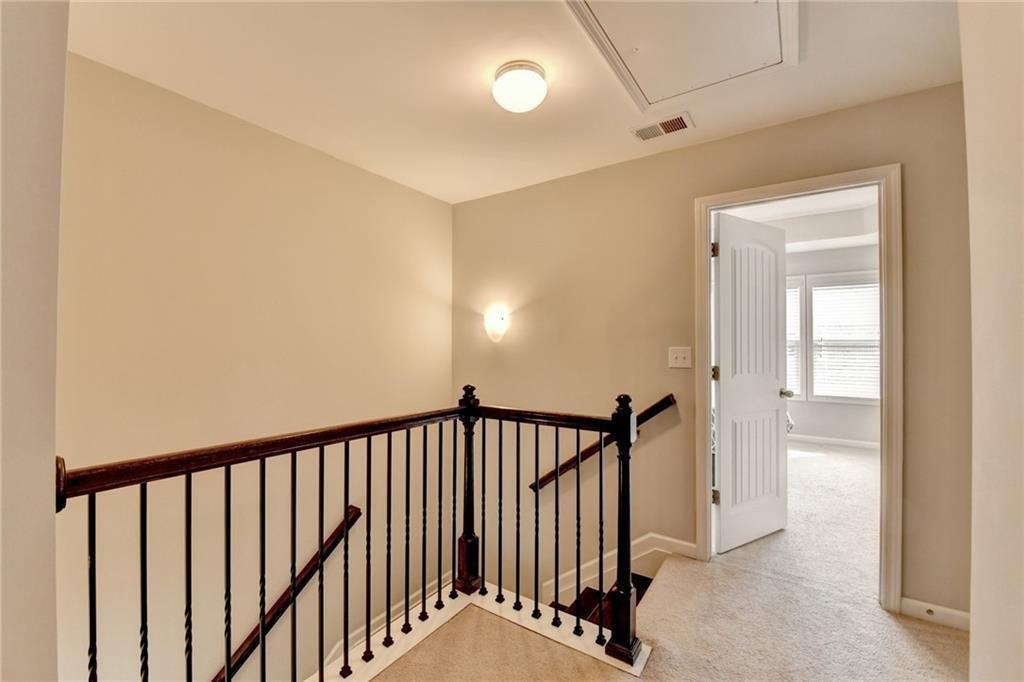Building Photo - 810 Sunset Park Dr