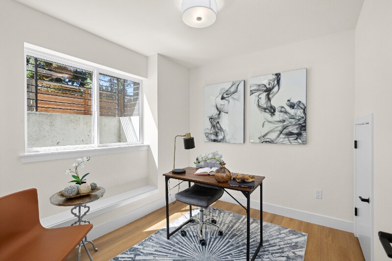 Building Photo - 2349 NE 127th St