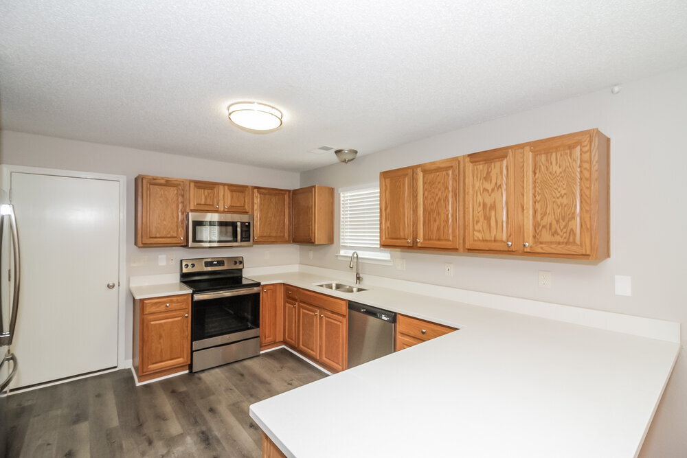 Building Photo - 9961 Fox Run Dr