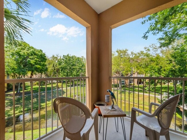 Building Photo - 5020 Fairways Cir