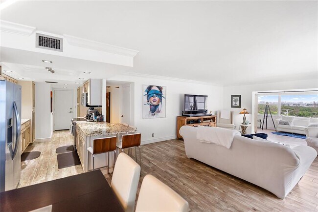 Building Photo - 1750 Benjamin Franklin Dr