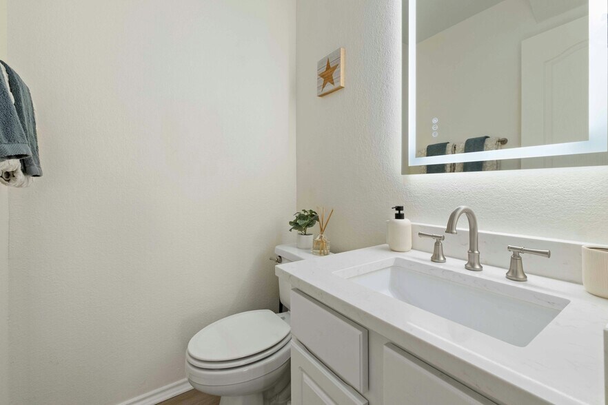 Building Photo - 8513 Kansas River Dr