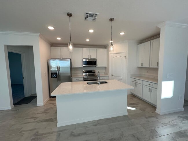 Building Photo - 10936 SW Vasari Way