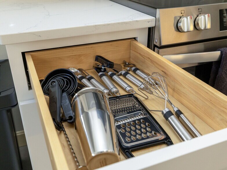 Building Photo - 110 Glen St