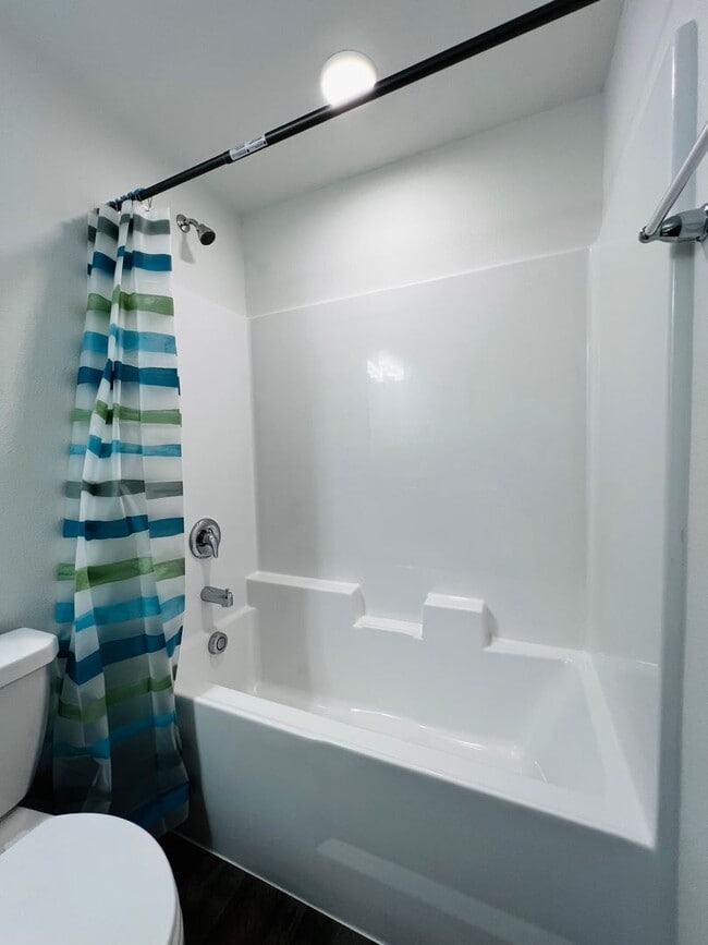 Building Photo - Non-Refundable & Security Deposit Total: $...