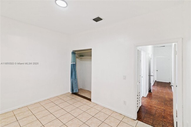 Building Photo - 2262 NW 5th St