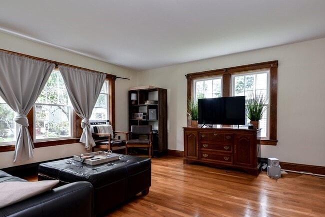 Building Photo - 45 Belvidere Ave