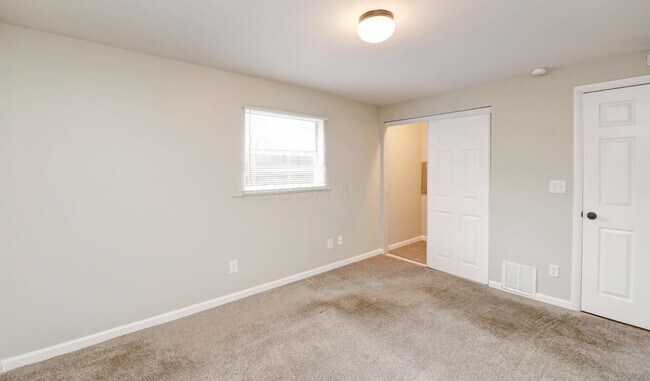 Building Photo - 458 Miller Ave