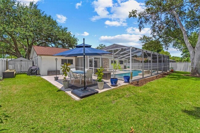 Building Photo - 2824 Paddock Dr