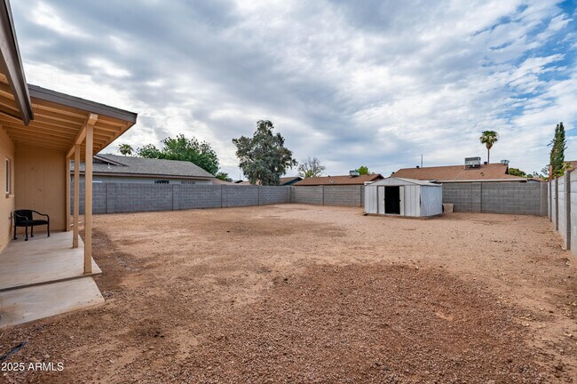 Building Photo - 2946 W Villa Maria Dr