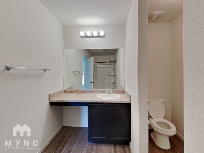 Building Photo - 9405 Apple Ridge Ln