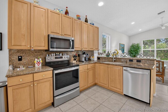 Building Photo - 11176 Ihilani Way