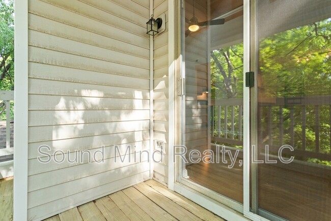 Building Photo - 6001 Winterpointe Ln