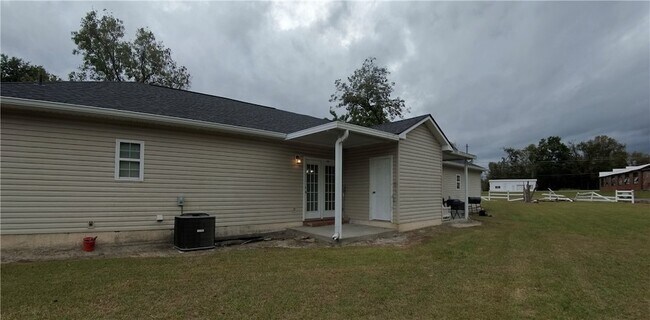 Building Photo - 119 Hobbs St