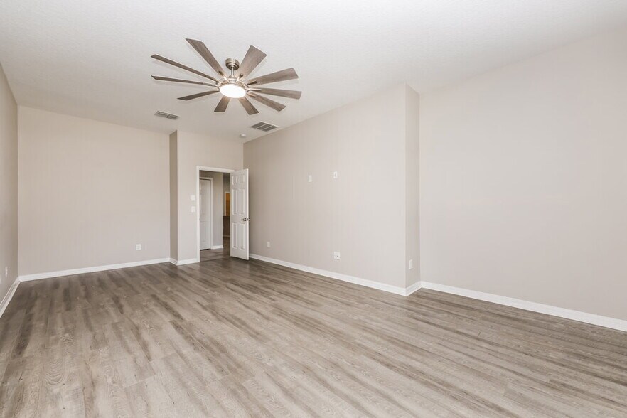 Building Photo - 32644 Rapids Loop