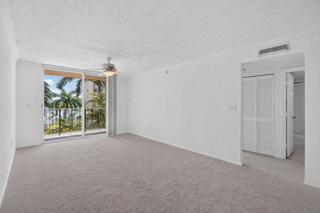 Building Photo - 1801 N Flagler Dr