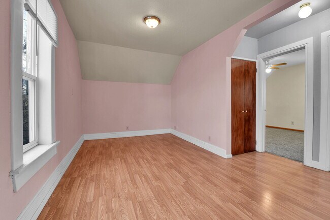 Building Photo - $2,900, 3-bed, 2 bath victorian home with a fenced yard and $300 off the first month's rent.