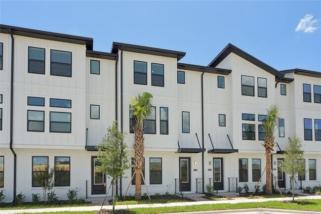 Building Photo - 15219 Hamlin Pk Dr