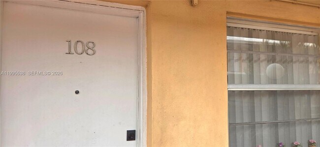 Building Photo - 3800 SW 102nd Ave