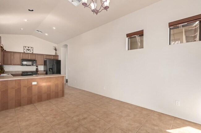 Building Photo - 6850 E Pearl St