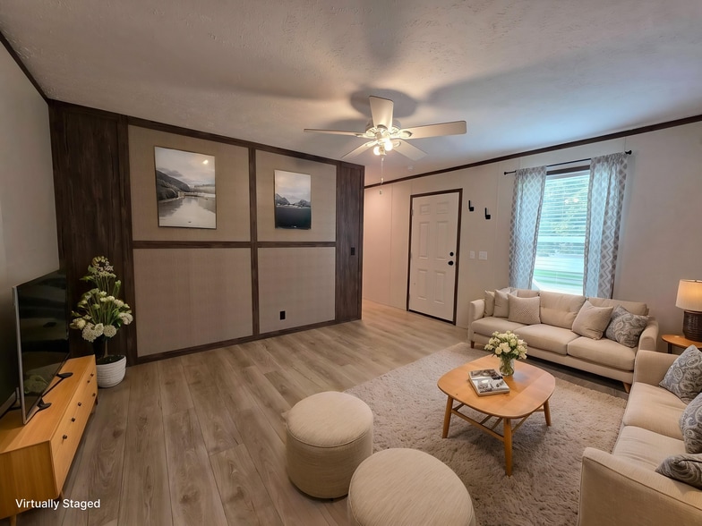 Building Photo - 1300 W Commodore Blvd