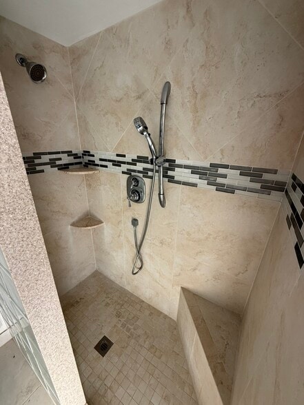 Building Photo - 381 Ortega Ln
