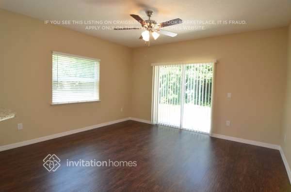 Building Photo - 6233 Radford St