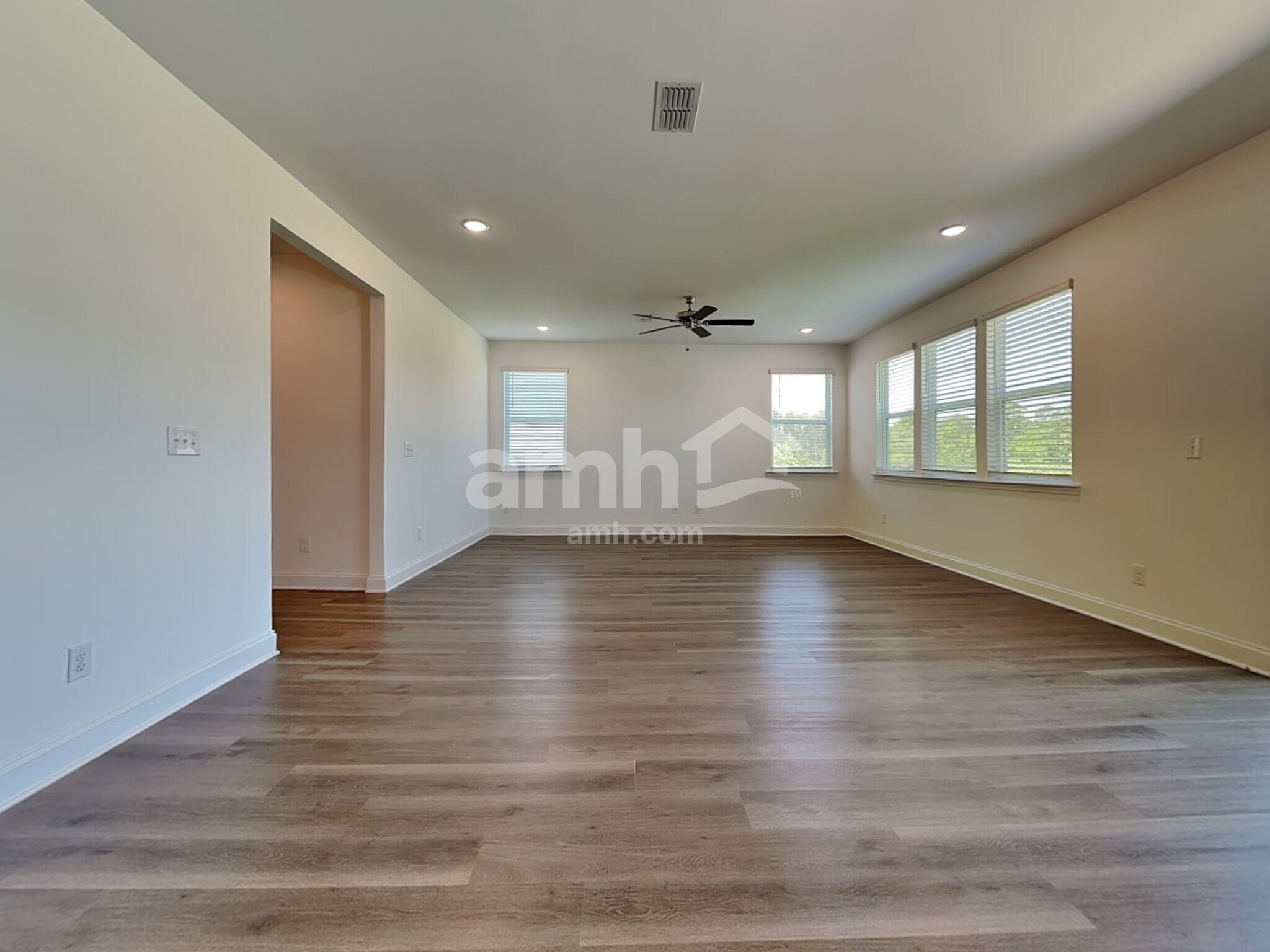 Building Photo - 1120 Livengood Wy