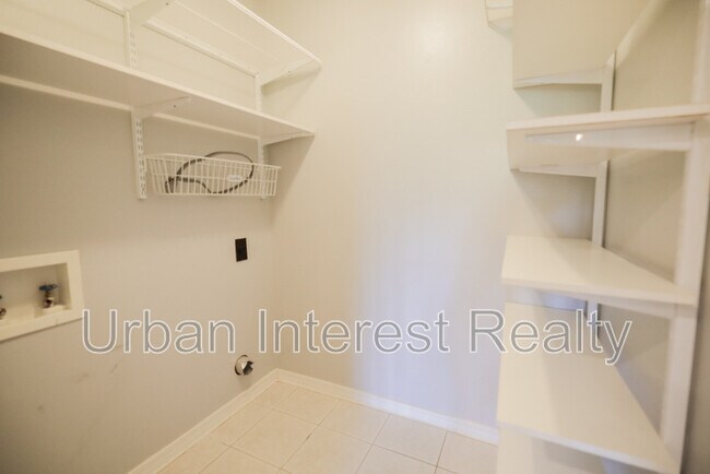 Building Photo - 314 Liriope Loop