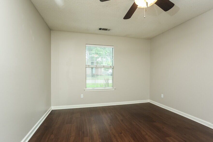 Building Photo - 1271 Breezy Gate Dr