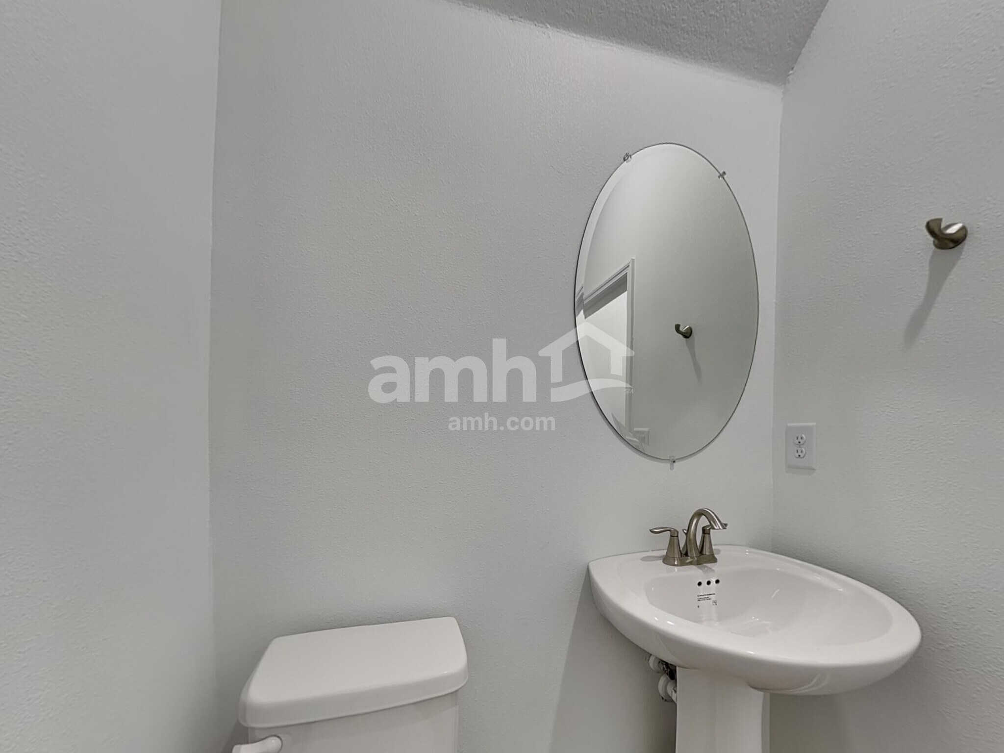 Building Photo - 16446 Cheyanne Ct