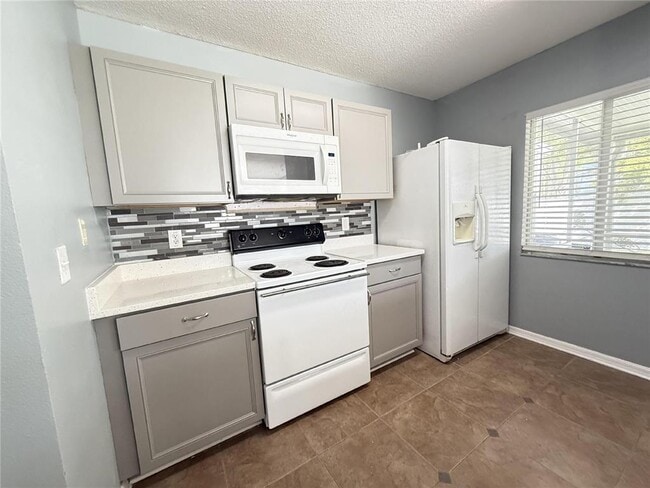 Building Photo - 2201 Fluorshire Dr