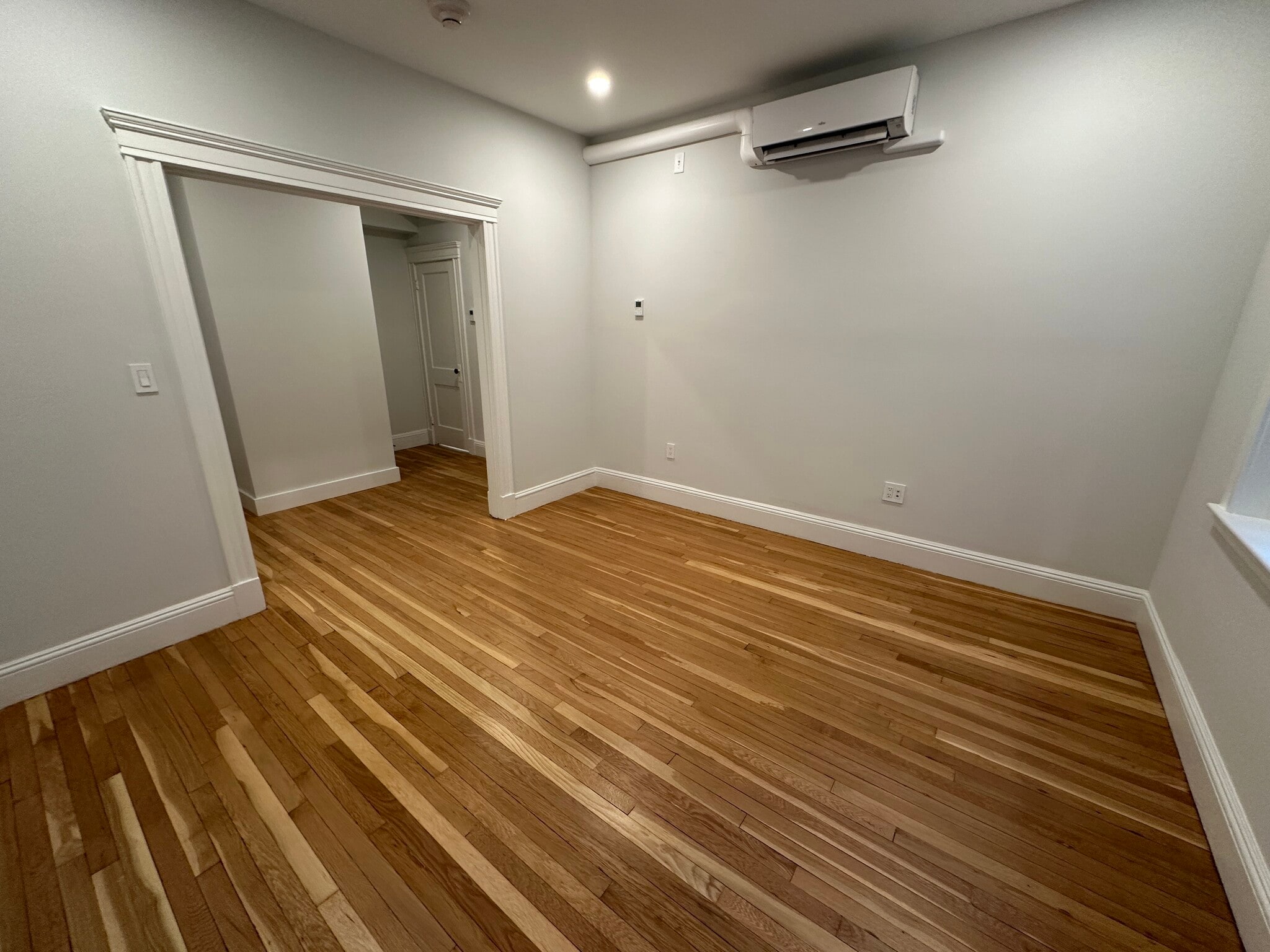 Building Photo - 22 Forest St