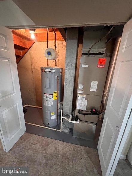 Building Photo - 13 Dinsdale Ct