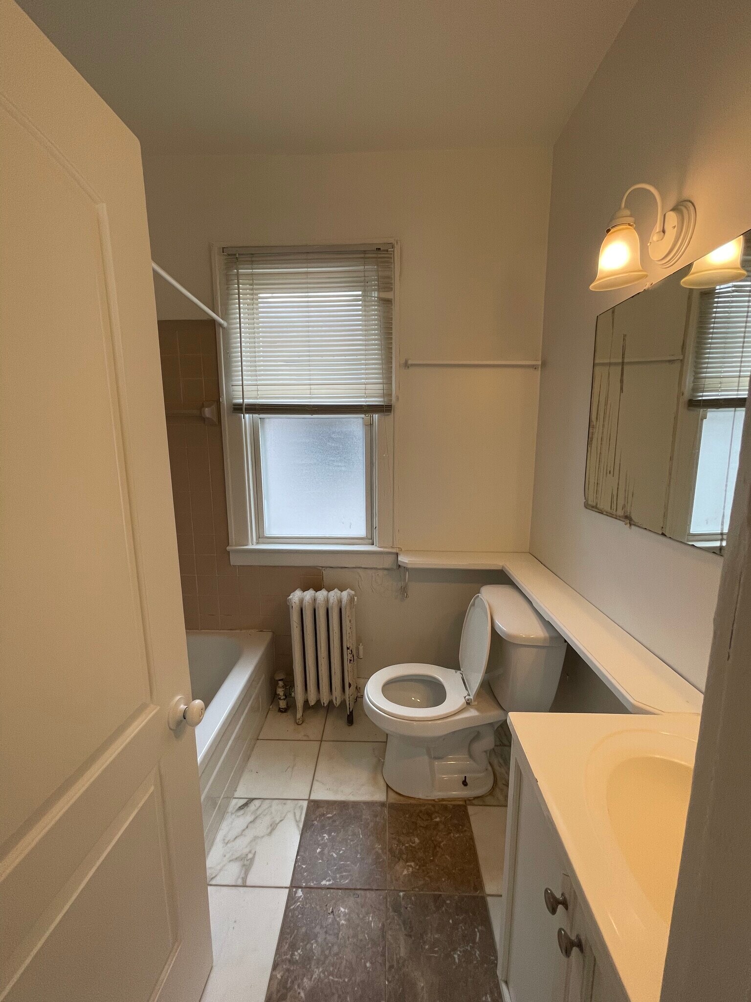 Building Photo - 12080 Saint Aubin St