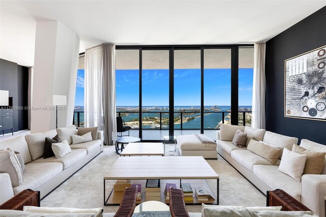 Building Photo - 1000 Biscayne Blvd